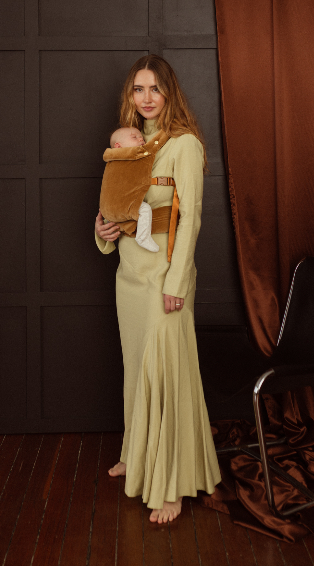 Cyrus Velvet Clip Carrier 2.0 a gorgeous honey brown 100% cotton velvet Baby Carrier designed for everyday wear.