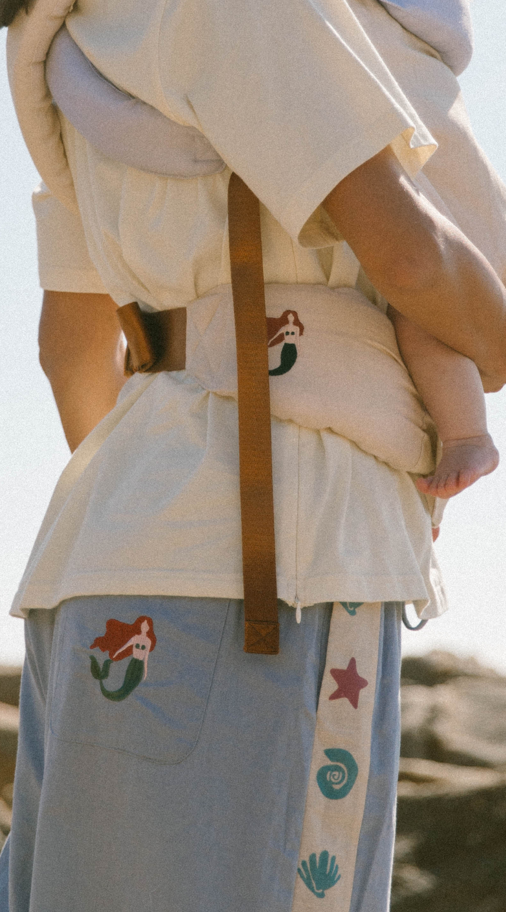 Limited Edition Chekoh X The Lullaby Club TLC Clip Baby Carrier - Yin Yang design in bamboo and linen 